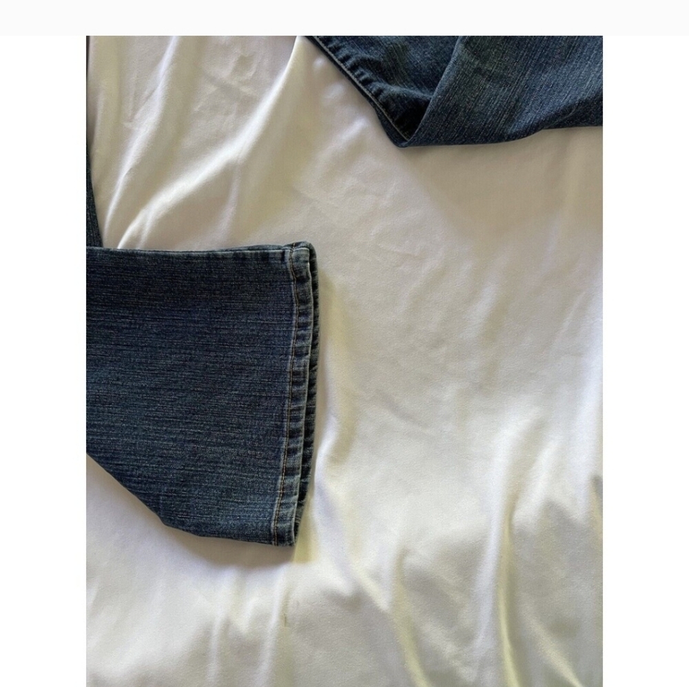 Judy Blue Jeans with Embellishments - Picture 2 of 8